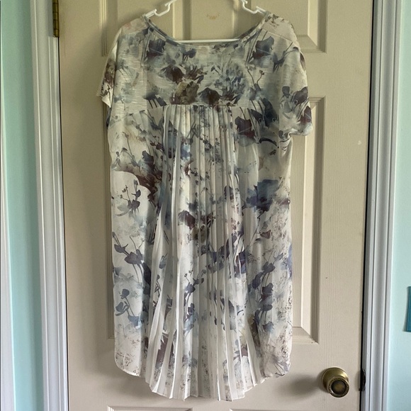Floral High-Low Blouse - Picture 4 of 4